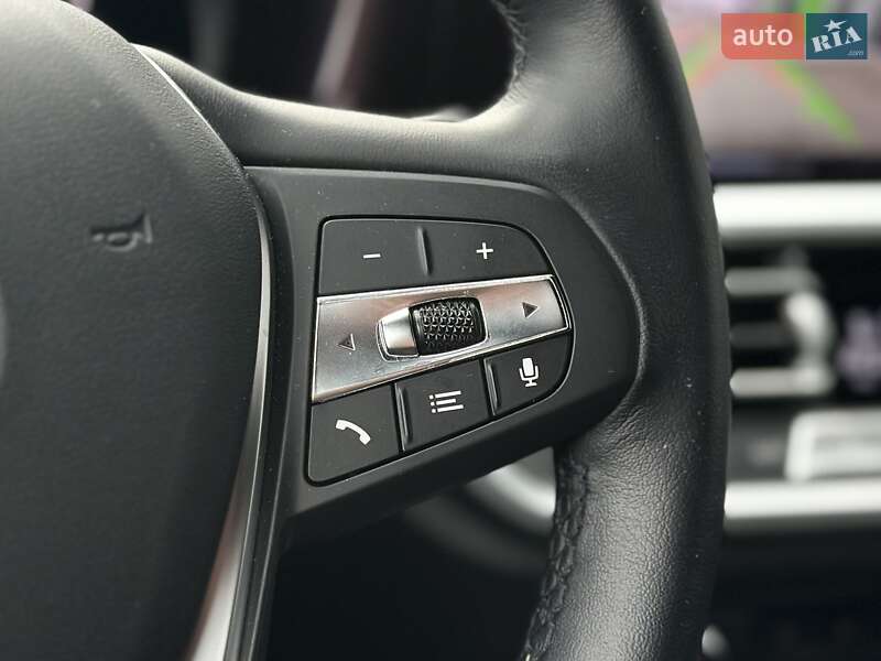 Седан BMW 3 Series 2022 в Киеве