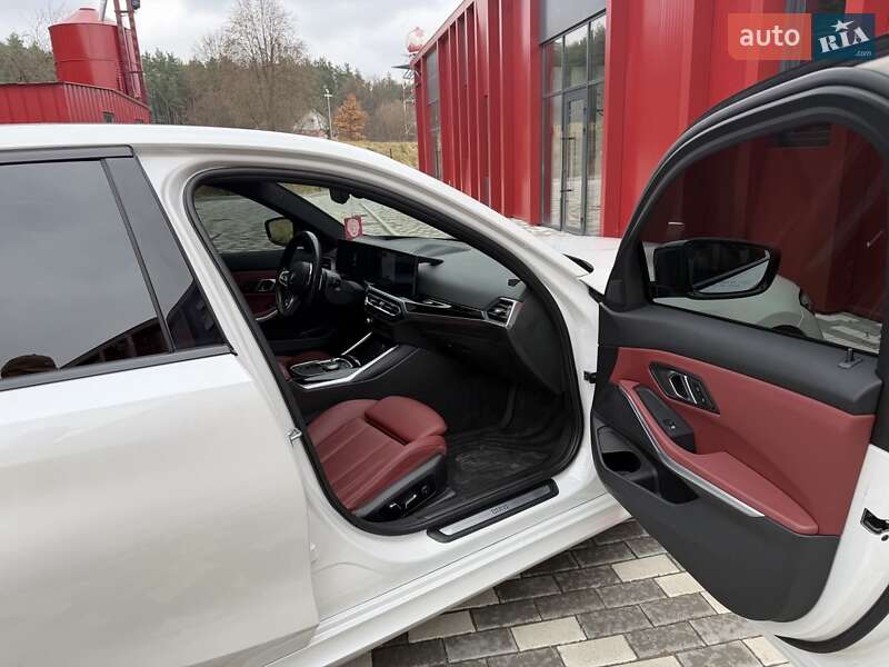 Седан BMW 3 Series 2023 в Львові