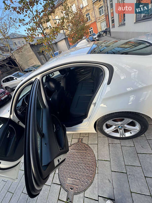 Седан BMW 3 Series 2014 в Львове