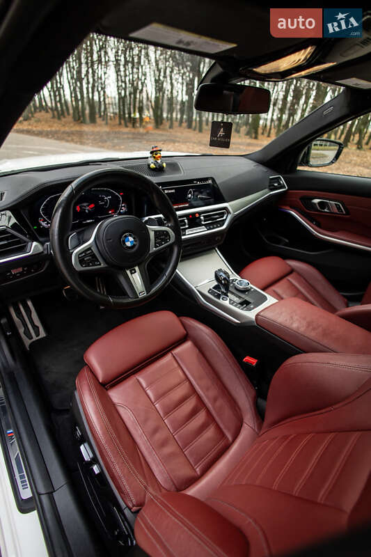 Седан BMW 3 Series 2022 в Львове