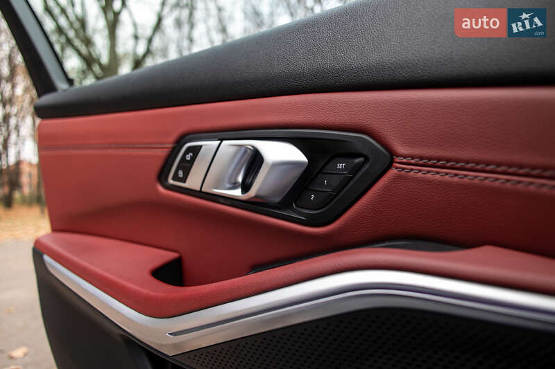 Седан BMW 3 Series 2022 в Львове