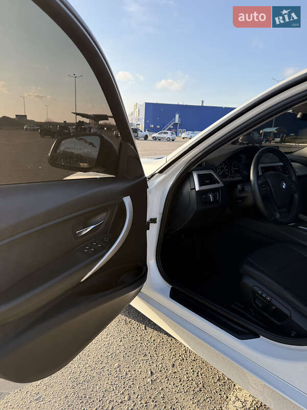 Седан BMW 3 Series 2014 в Полтаве