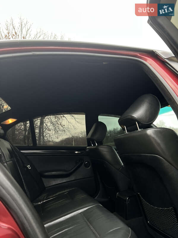 Седан BMW 3 Series 2004 в Сторожинце