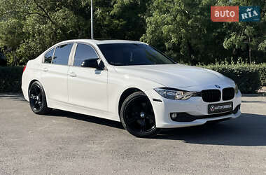 Седан BMW 3 Series 2014 в Києві