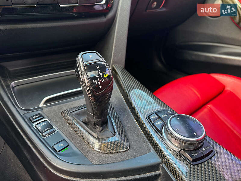 Седан BMW 3 Series 2016 в Киеве