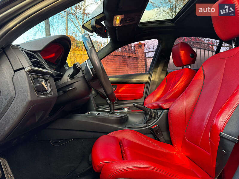 Седан BMW 3 Series 2016 в Киеве