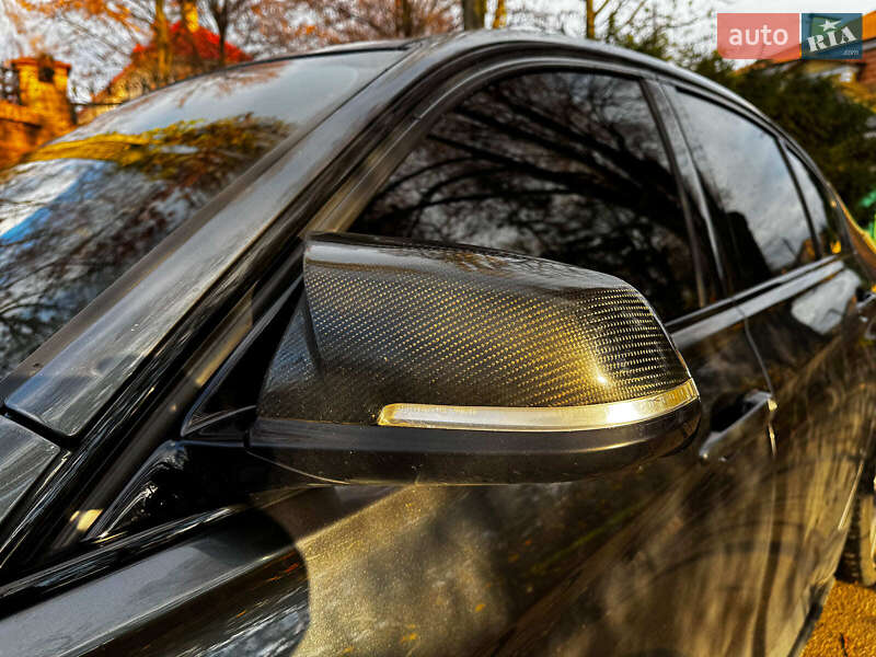 Седан BMW 3 Series 2016 в Киеве