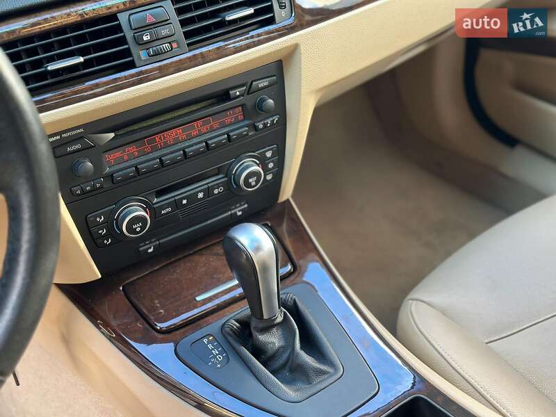 Седан BMW 3 Series 2007 в Одессе