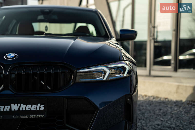 Седан BMW 3 Series 2019 в Черновцах