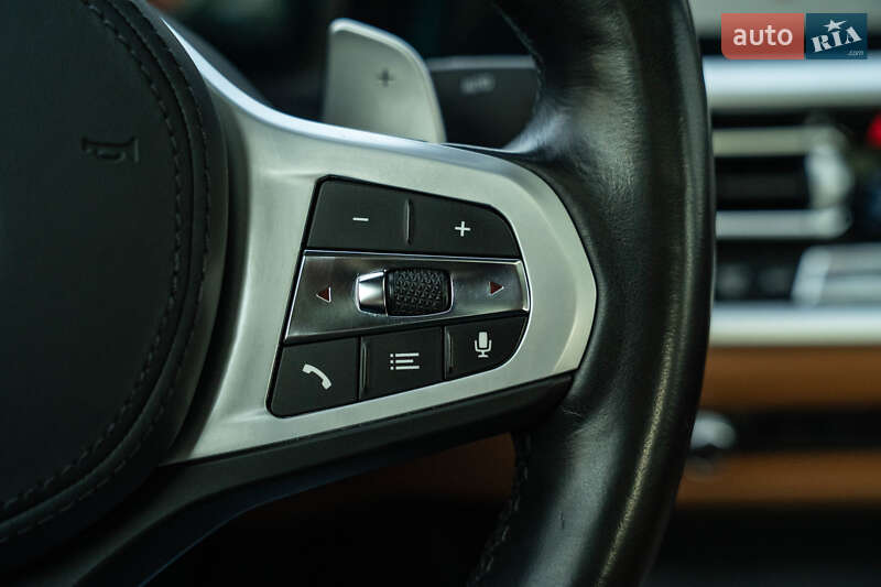 Седан BMW 3 Series 2019 в Черновцах