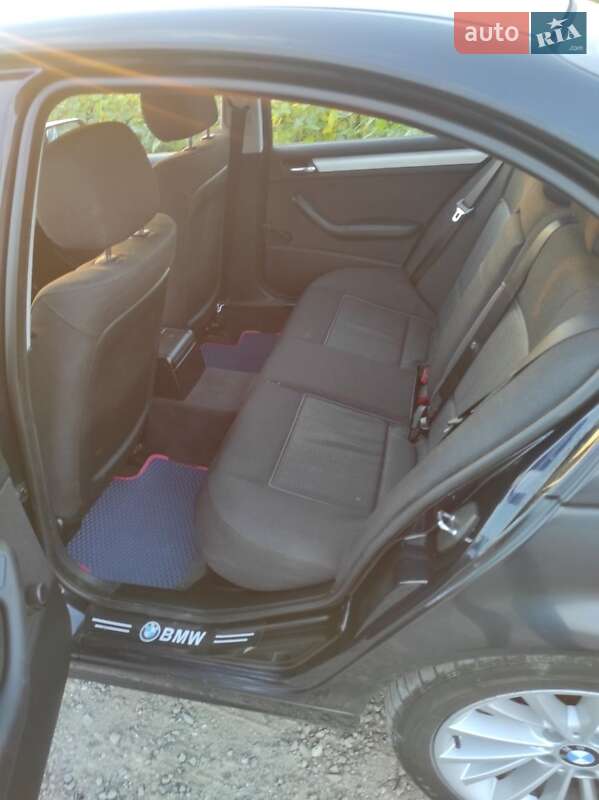 Седан BMW 3 Series 2005 в Бродах