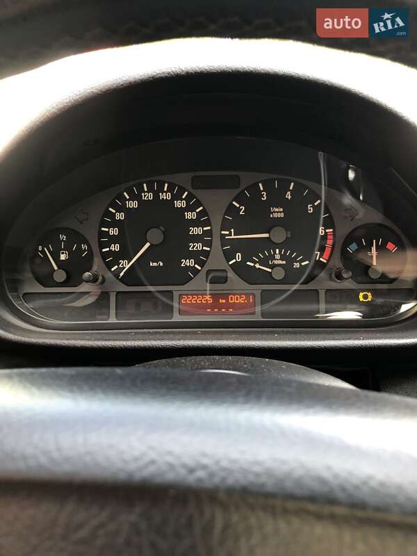 Седан BMW 3 Series 2000 в Запоріжжі