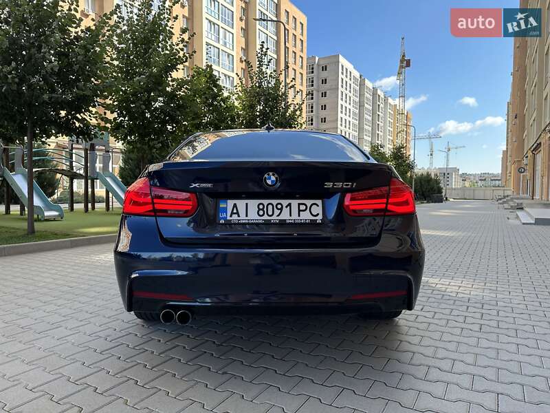 Седан BMW 3 Series 2017 в Киеве