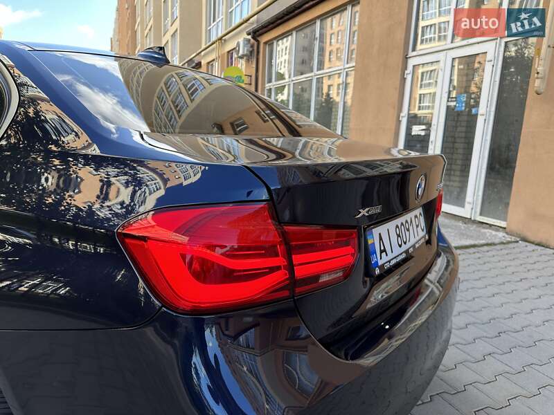 Седан BMW 3 Series 2017 в Киеве