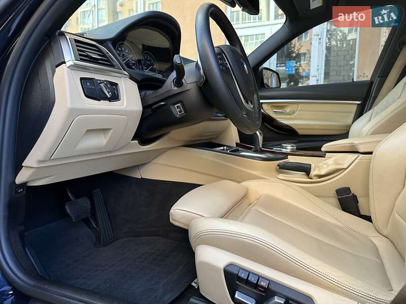 Седан BMW 3 Series 2017 в Киеве