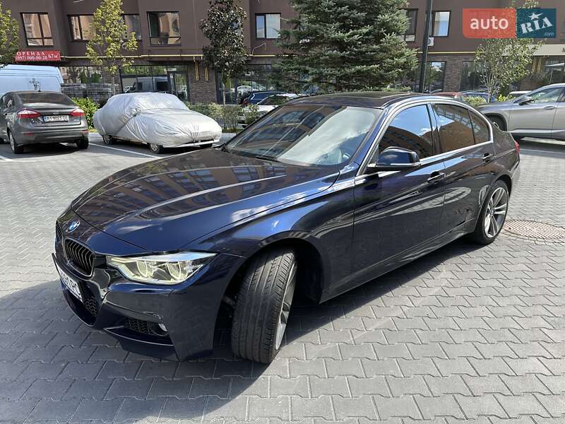 Седан BMW 3 Series 2017 в Киеве