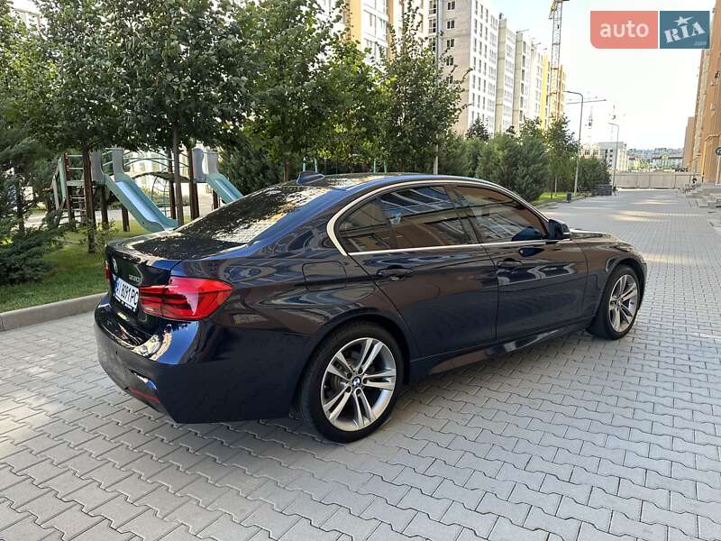 Седан BMW 3 Series 2017 в Киеве