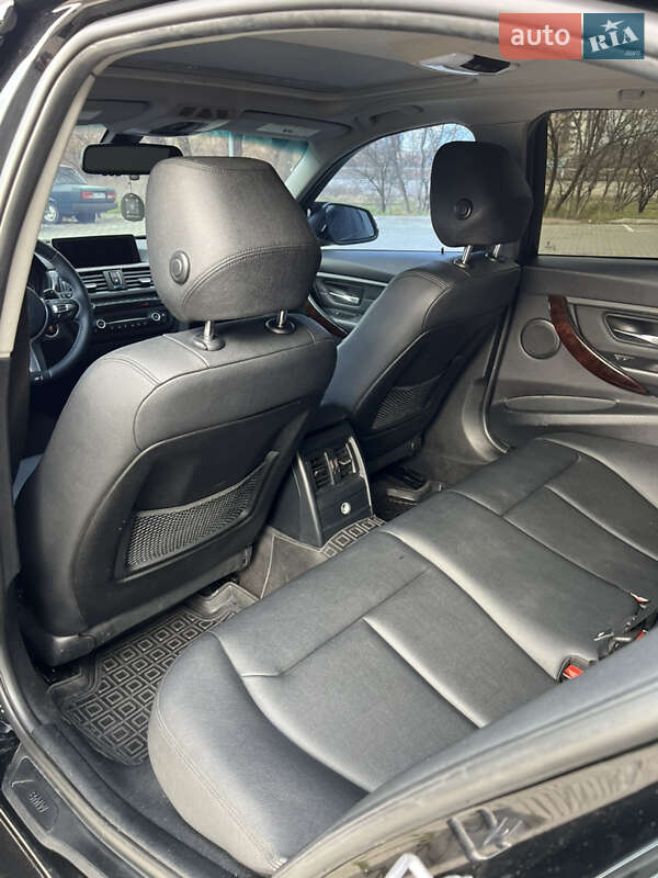 Седан BMW 3 Series 2014 в Хмельницком
