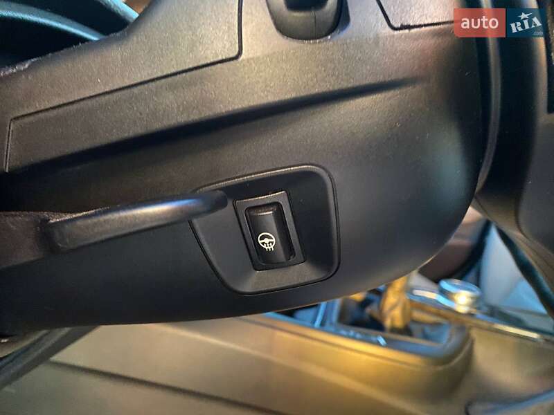 Седан BMW 3 Series 2013 в Львове