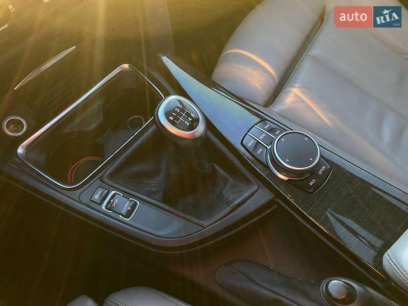 Седан BMW 3 Series 2013 в Львове