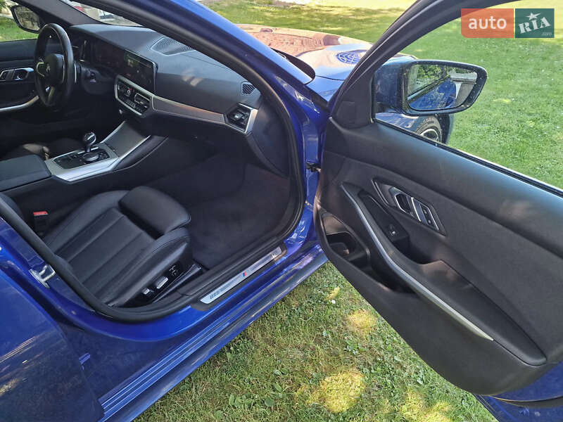 Седан BMW 3 Series 2020 в Львове