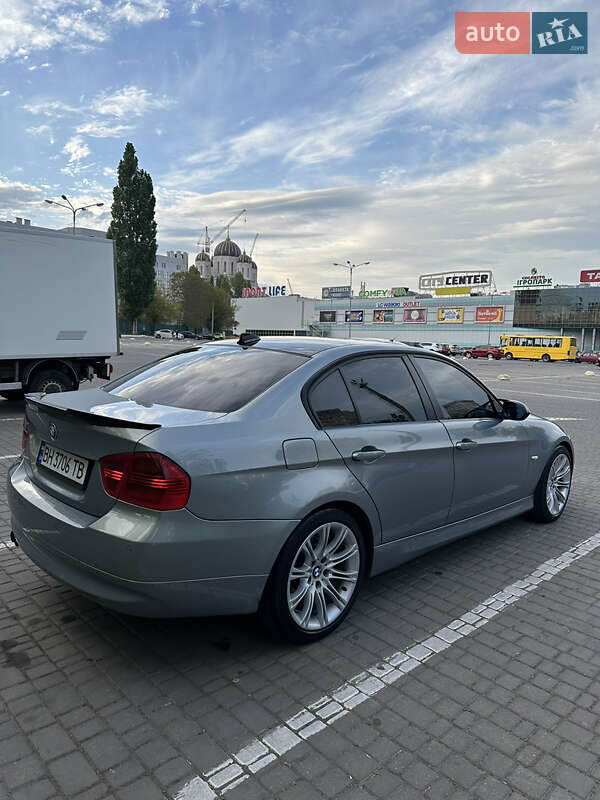 Седан BMW 3 Series 2005 в Одессе