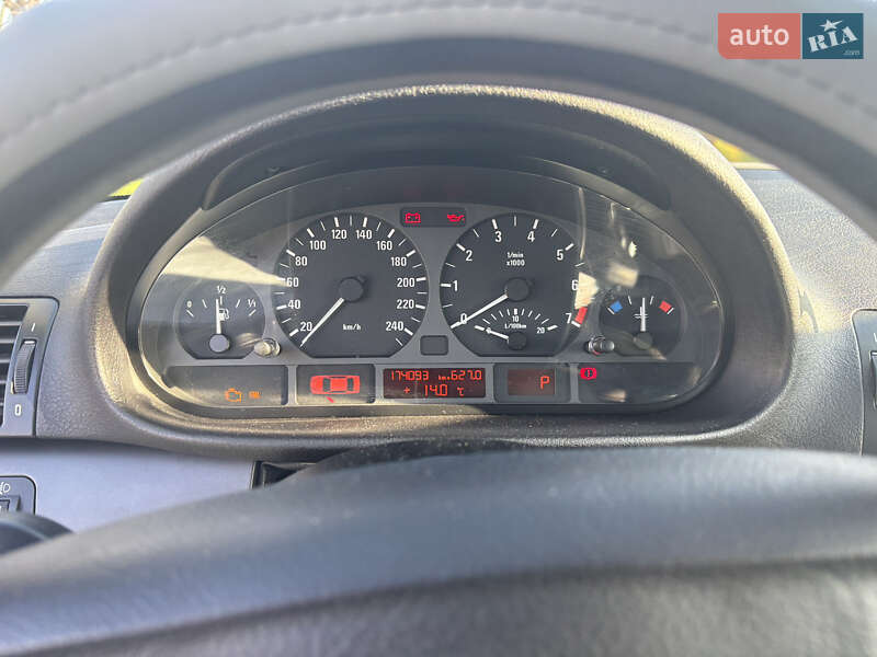 Седан BMW 3 Series 2002 в Одессе