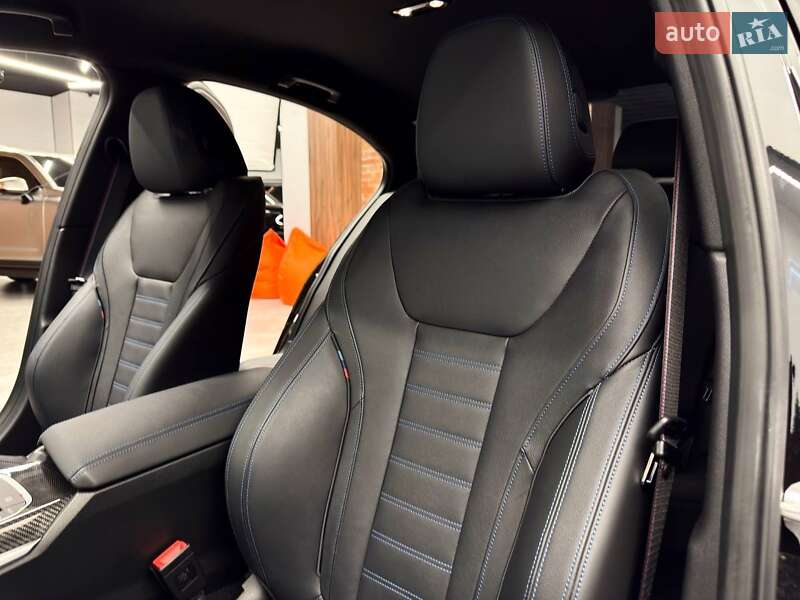 Седан BMW 3 Series 2022 в Киеве