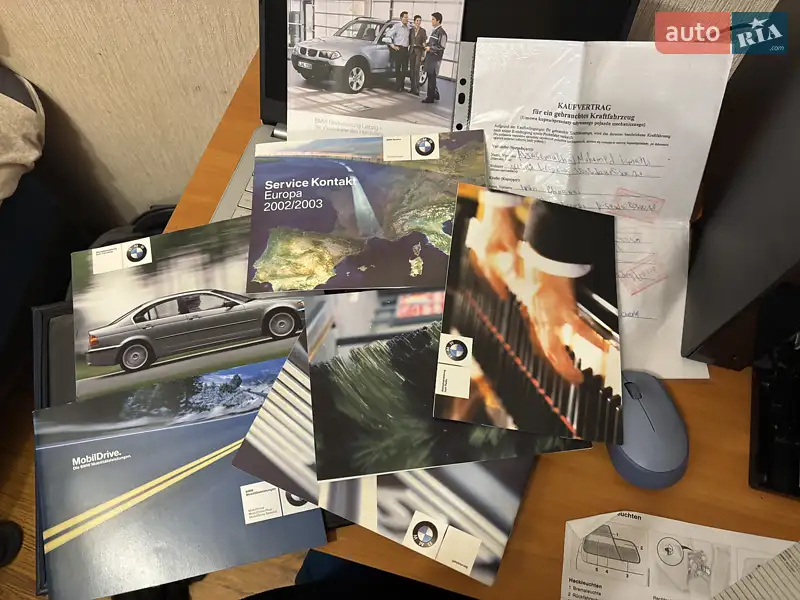 Седан BMW 3 Series 2002 в Одессе документ