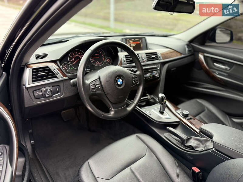 Седан BMW 3 Series 2016 в Виннице фото 35 Седан BMW 3 Series 2016 в Виннице