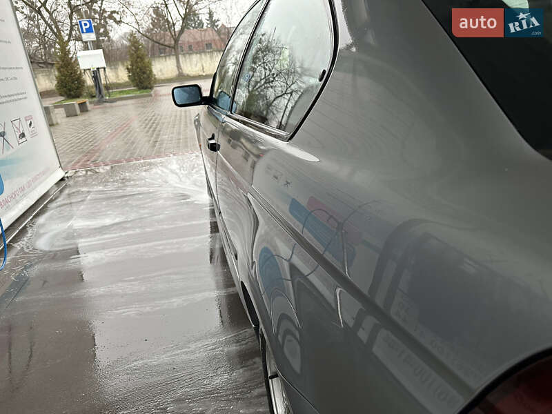 Купе BMW 3 Series 2004 в Ивано-Франковске