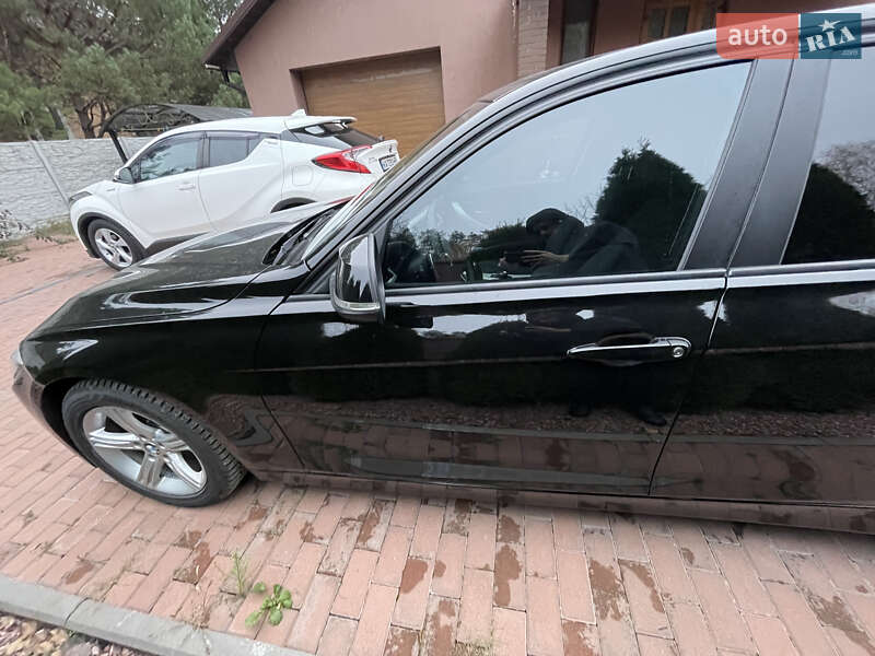 Седан BMW 3 Series 2013 в Киеве