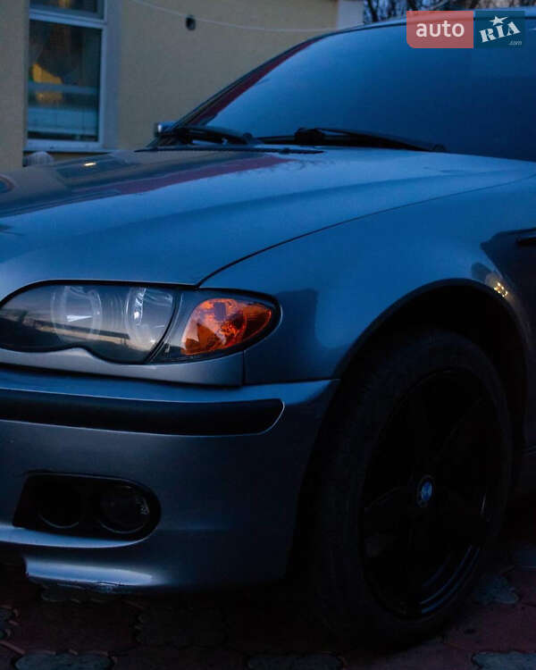 Седан BMW 3 Series 2004 в Харькове