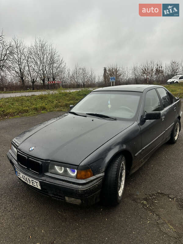Седан BMW 3 Series 1992 в Вашковцах