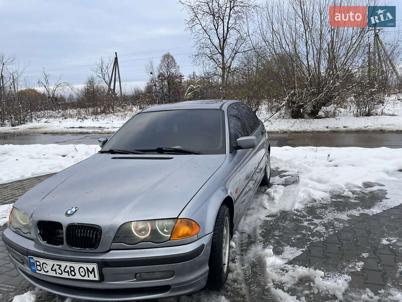 Седан BMW 3 Series 2004 в Львове