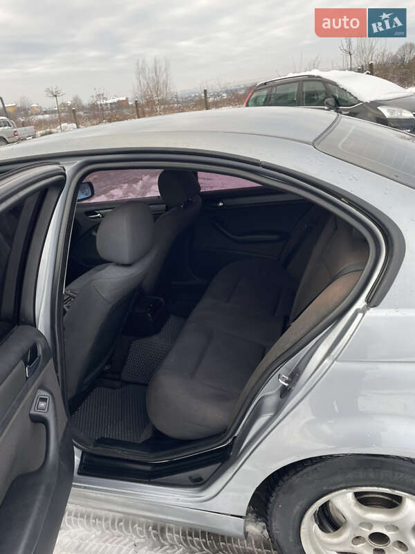 Седан BMW 3 Series 2004 в Львове