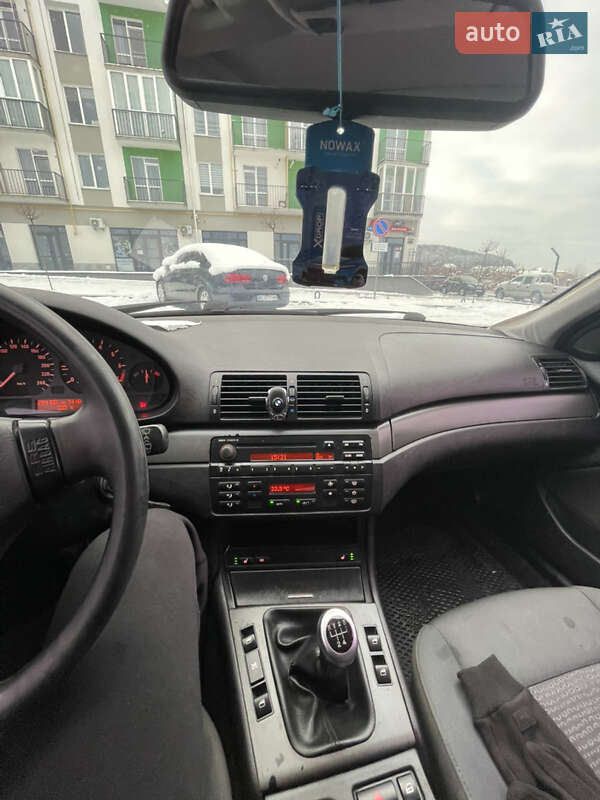 Седан BMW 3 Series 2004 в Львове