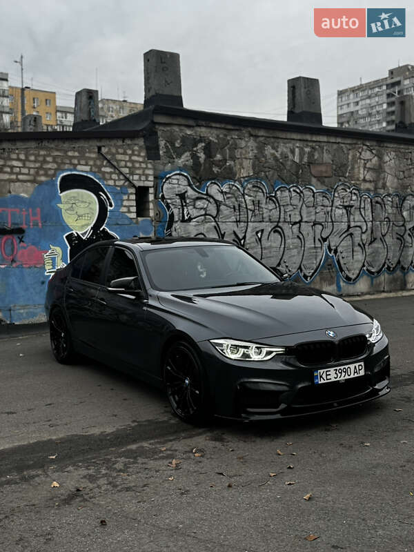Седан BMW 3 Series 2015 в Днепре