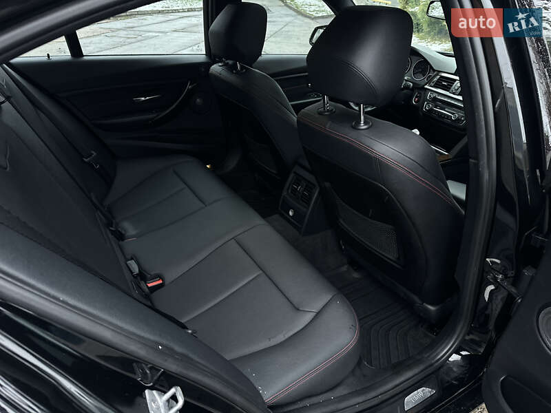 Седан BMW 3 Series 2015 в Луцьку