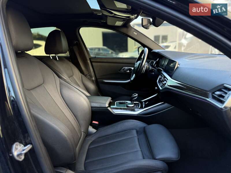 Седан BMW 3 Series 2021 в Львове