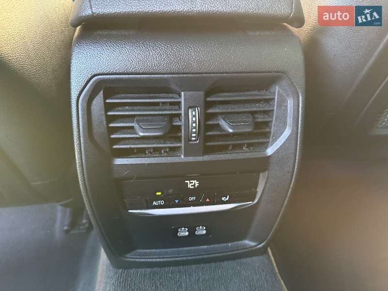 Седан BMW 3 Series 2021 в Львове