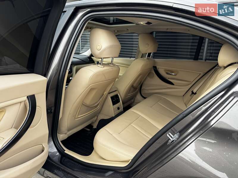 Седан BMW 3 Series 2013 в Киеве
