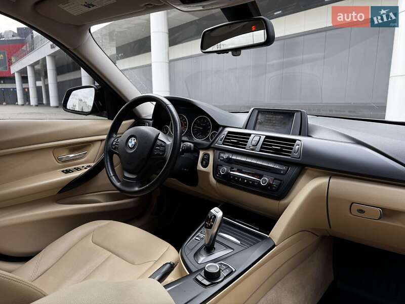Седан BMW 3 Series 2013 в Киеве