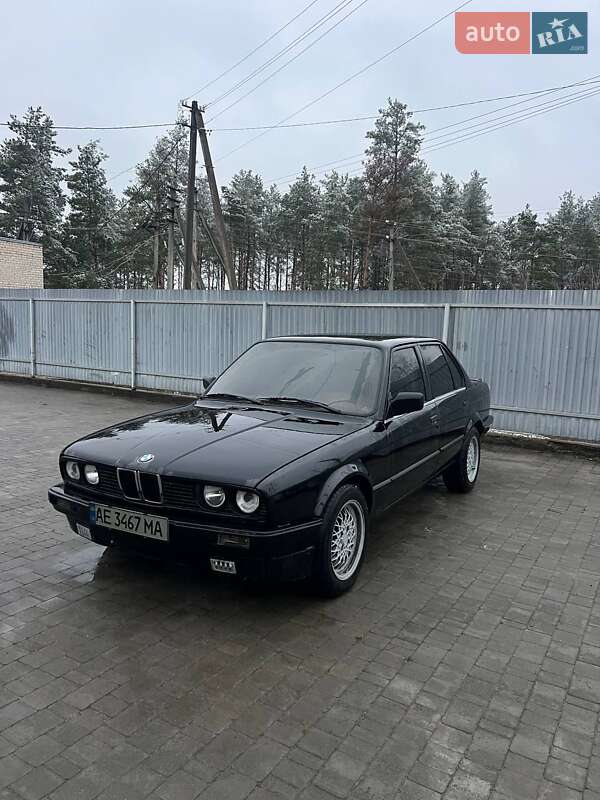 Седан BMW 3 Series 1987 в Сарнах