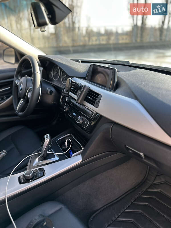 Седан BMW 3 Series 2015 в Киеве фото 16 Седан BMW 3 Series 2015 в Киеве
