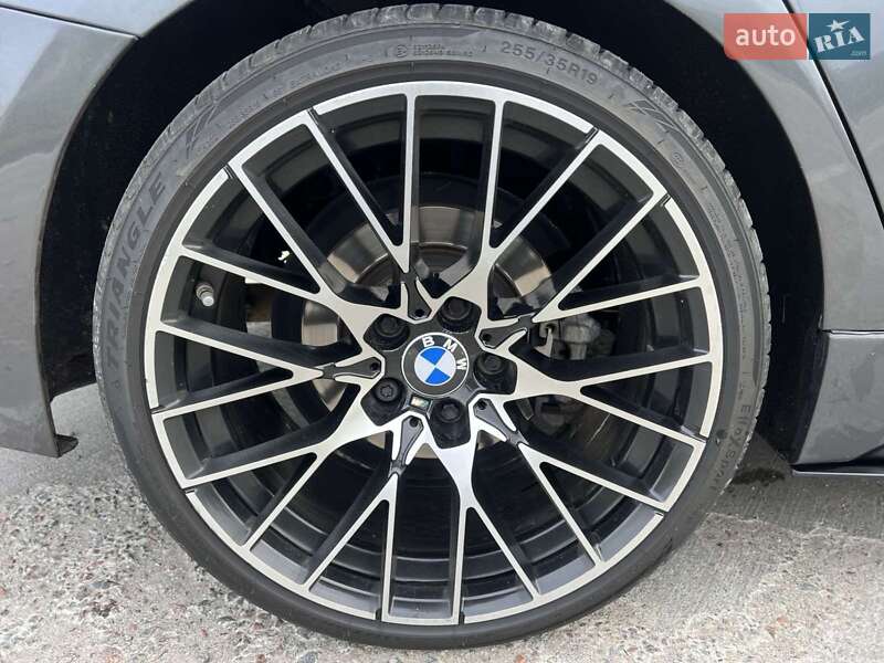 Седан BMW 3 Series 2016 в Василькове