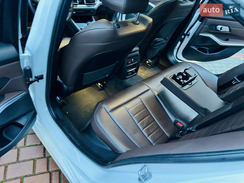 Седан BMW 3 Series 2019 в Луцке