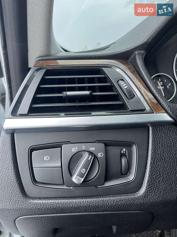 Седан BMW 3 Series 2013 в Новояворівську