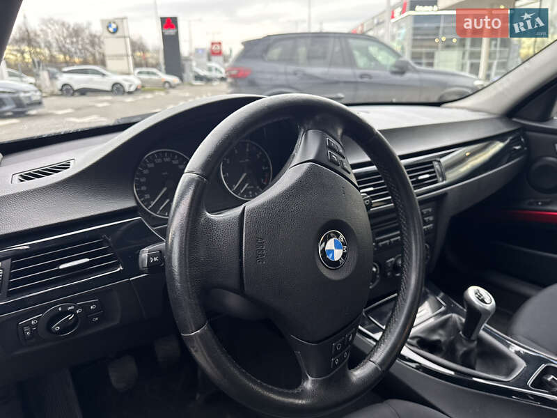 Седан BMW 3 Series 2005 в Ивано-Франковске