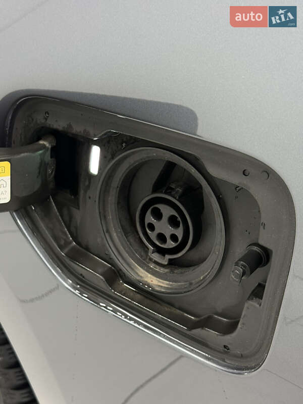 Седан BMW 3 Series 2022 в Одессе